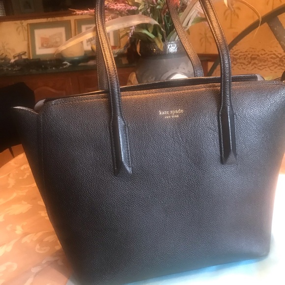 KATE SPADE NWOT SAFFIANO LEATHER LEATHER LINED BAG - Picture 12 of 17